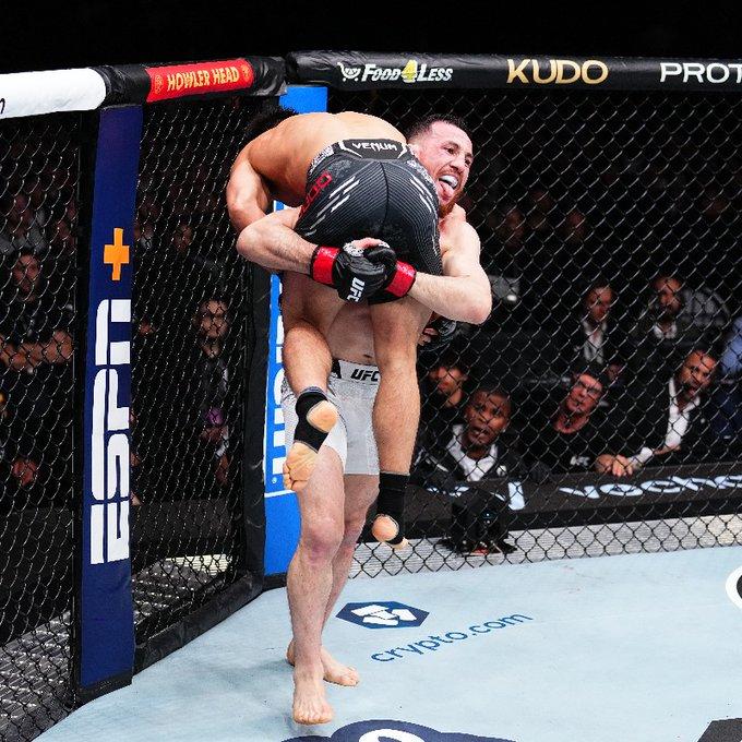 Victoire cruciale de Merab Dvalishvili qui surpasse Henry Cejudo | UFC 298