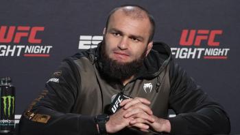 Shamil Gaziev combat les critiques de son combat en main event avec de l'humour | UFC on ESPN+ 96