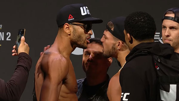Danny Roberts contre Mike Perry