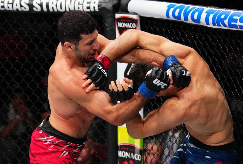 Azamat Bekoev signe un deuxième finish consécutif en dominant Ryan Loder par TKO | Des Moines