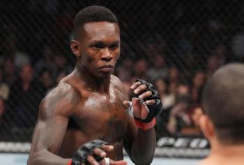 Israel Adesanya détaille son usage des psychédéliques et de la thérapie pour rester au sommet à l'UFC