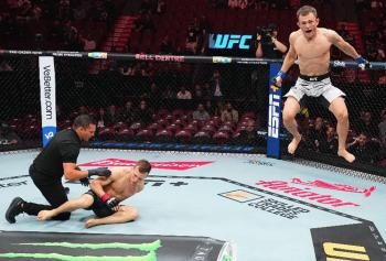Bezkat Almakhan frappe fort à l’UFC 315 et expédie Brad Katona par KO en seulement 64 secondes | Montreal