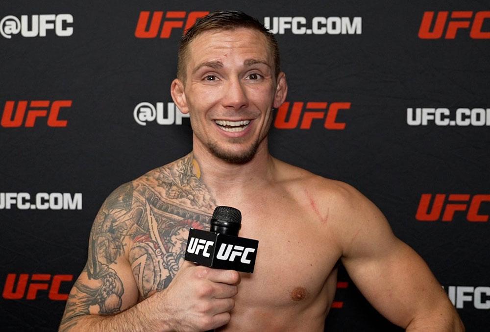 Evan Elder enchaîne les victoires à l’UFC grâce à sa patience et sa fidélité à un processus rigoureux