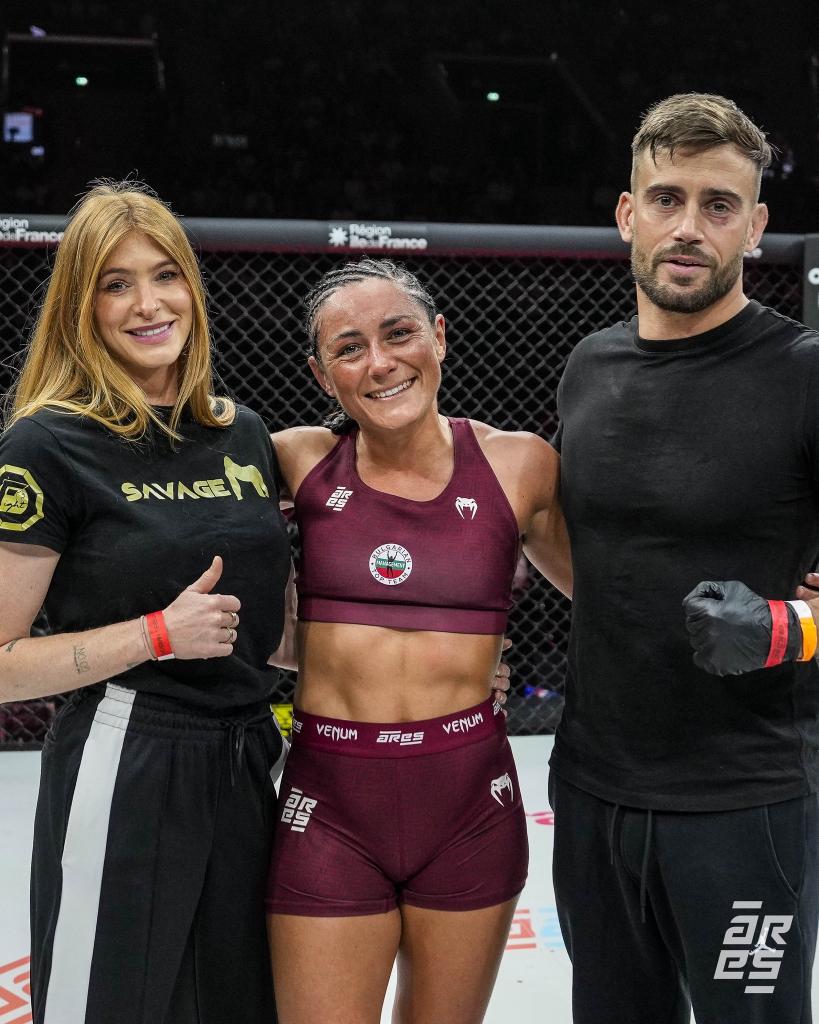 Delphine Benouaich réussit ses débuts à l’ARES en s’imposant par TKO contre Mileide Simplicio