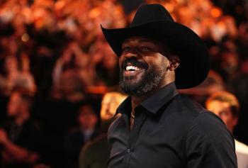 Jon Jones affirme avoir déjà communiqué ses plans à l’UFC mais reste vague sur ses intentions
