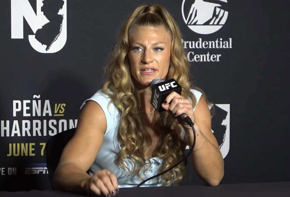 https://www.ufc-fr.com/data/actualite/10416/large/kayla-harrison-veut-en-finir-avec-le-trash-talk-et-prendre-la-ceinture-de-julianna-pena-a-lufc-316-newark-photo___ID_2025-06-05-08-29-33_10416.jpg