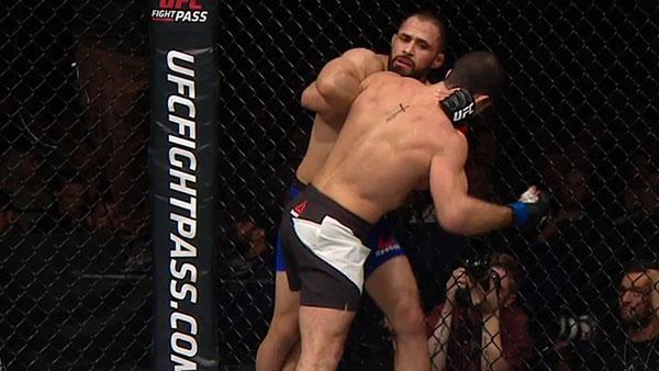 UFC Fight Night 103 - Frankie Saenz contre Augusto Mendes