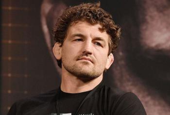 Chael Sonnen livre des nouvelles inquiétantes sur l’état de santé de Ben Askren, actuellement hospitalisé