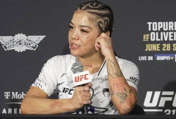 Tracy Cortez se confie sur son combat hors de la cage et sa victoire contre Viviane Araujo | UFC 317