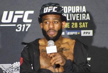 Jacobe Smith raconte comment le sang a réveillé son instinct de tueur face à Niko Price | UFC 317