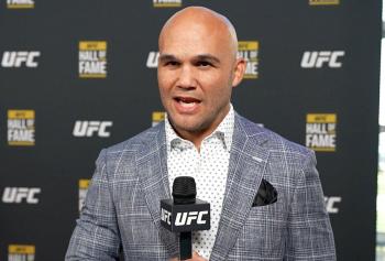 Robbie Lawler entre dans l’histoire avec une double intronisation au Hall of Fame de l’UFC