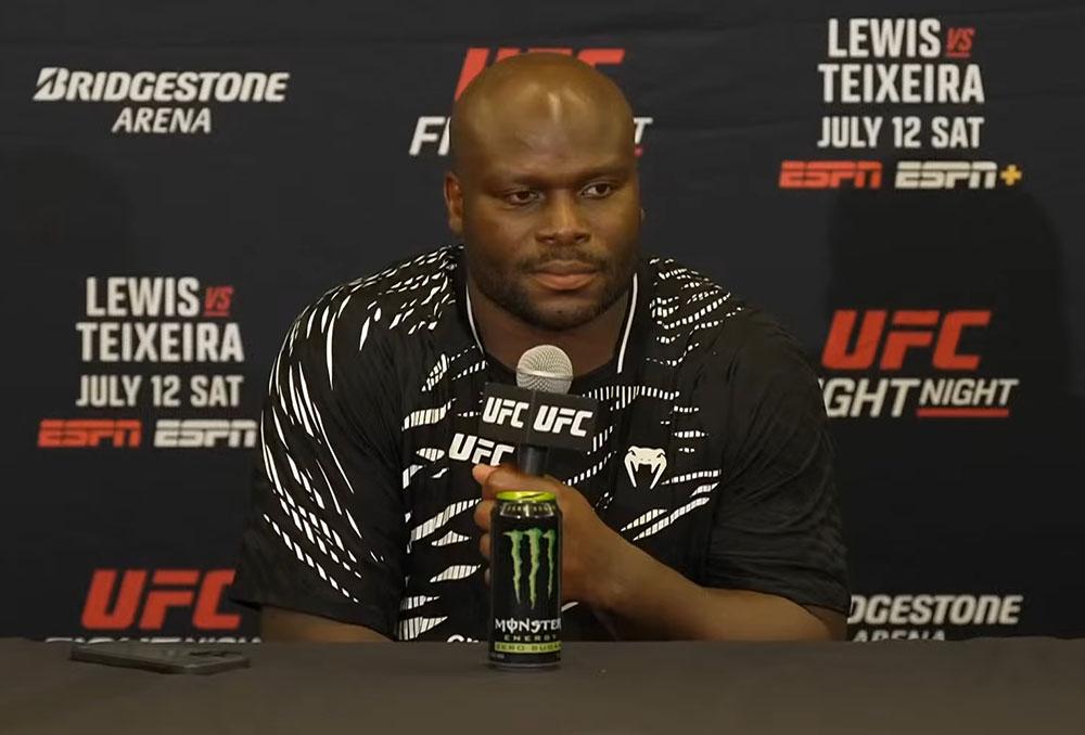 Derrick Lewis explique sa célébration où il a mimé uriner : « Je les emmerde » | UFC on ESPN 70
