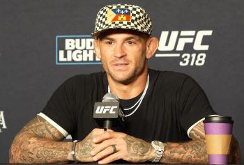 Pour sa trilogie contre Max Holloway, Dustin Poirier vise une sortie parfaite avec le titre symbolique “BMF” | UFC 318