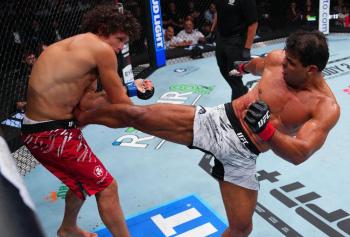 Paulo Costa signe un retour attendu et nécessaire en dominant Roman Kopylov lors du co-main event de l'UFC 318 | New Orleans