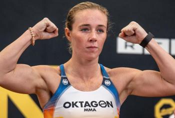 Niamh Kinehan, la reine du muay-thaï, explique sa transition vers le MMA avant ses débuts à l'Oktagon 74