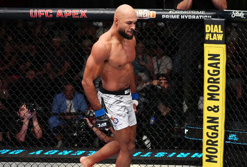 https://www.ufc-fr.com/data/actualite/10939/large/christian-leroy-duncan-s--impose-par-tko-contre-eryk-anders-lors-de-la-carte-principale-de-l--ufc-on-espn-72-photo___ID_2025-08-10-01-33-30_10939.jpg