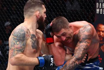 Gerald Meerschaert subit une troisième défaite consécutive, mis K.-O. par un Michal Oleksiejczuk précis | UFC 319