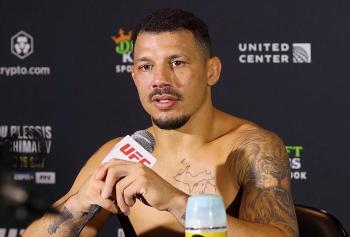 Drakkar Klose détaille sa victoire stratégique contre la légende Edson Barboza lors de l'UFC 319