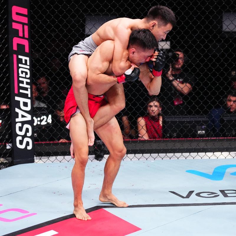 Namsrai Batbayar fait taire la foule de Shanghai en éliminant le favori local Agulali du tournoi | RTU