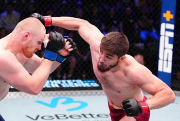 Abdul Rakhman Yakhyaev terrasse Alik Lorenz en 30 secondes, une conclusion foudroyante | DWCS 79