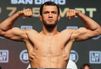 Usman Nurmagomedov conteste la légitimité d'Ilia Topuria comme numéro un mondial des poids légers