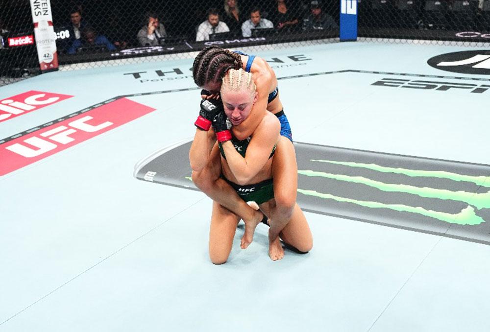 Sam Hughes soumet Shauna Bannon avec autorité et ouvre parfaitement la soirée de l'UFC Paris à l'Accor Arena