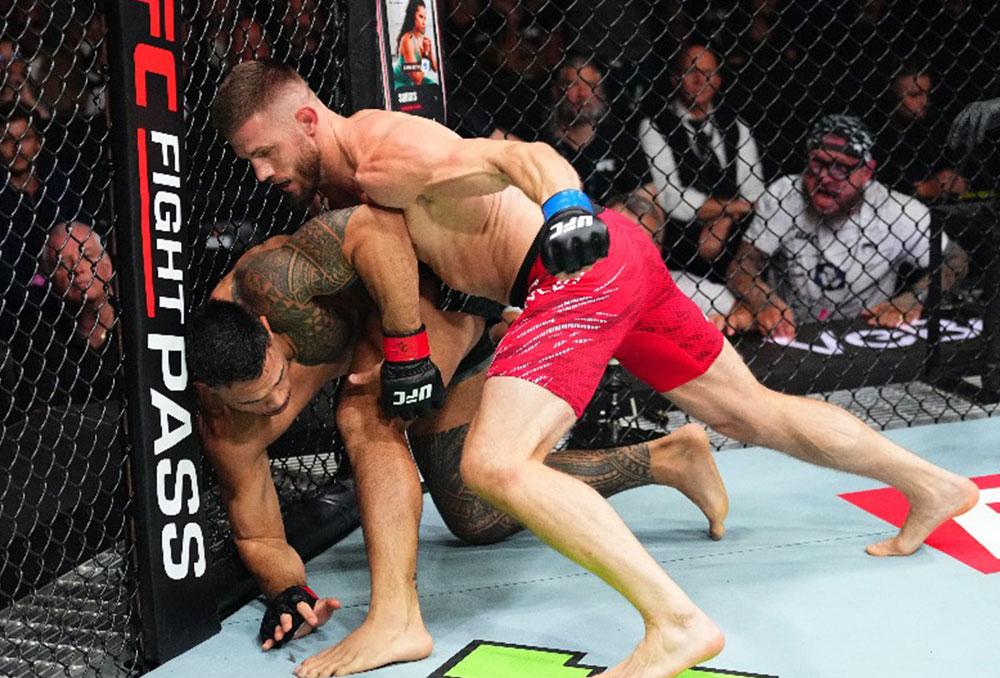 Robert Bryczek surclasse Brad Tavares et décroche une victoire par TKO au troisième round à l'UFC Paris