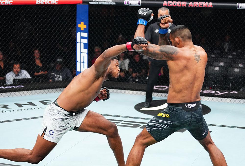 Oumar Sy renoue avec la victoire et enflamme l'arène parisienne en clôture de la carte préliminaire de l'UFC Paris