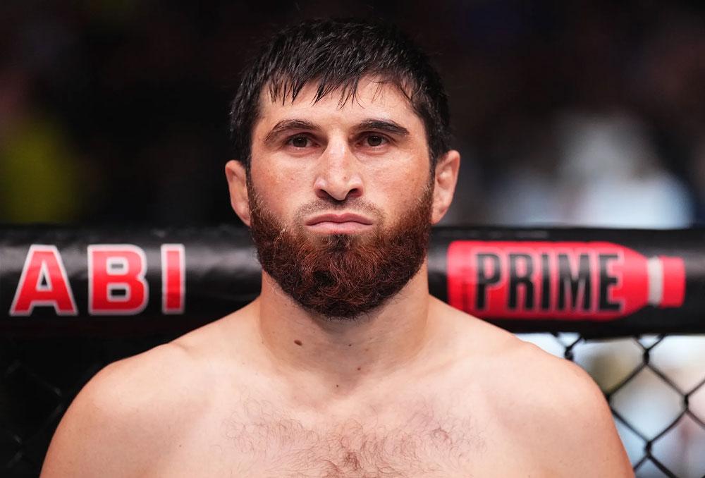 Magomed Ankalaev répond aux accusations d'Alex Pereira et le qualifie de “clown” avant l'UFC 320