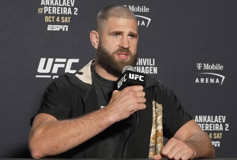 Jiri Prochazka accuse Carlos Ulberg de l’avoir évité pour un combat | UFC 320