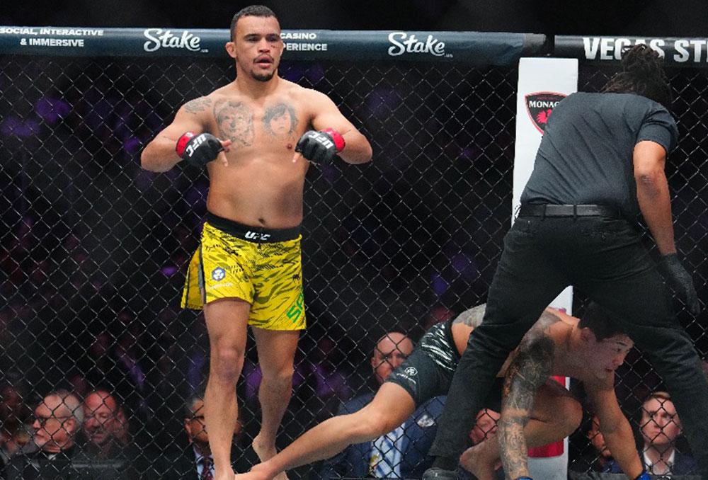 Daniel Santos répond aux provocations de Joo Sang Yoo avec la manière | UFC 320