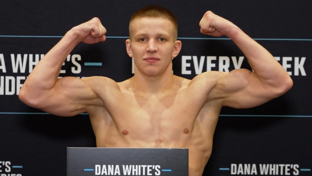 Adrian Luna Martinetti teste son arsenal complet face à l'explosivité de Mark Vologdin | DWCS 85