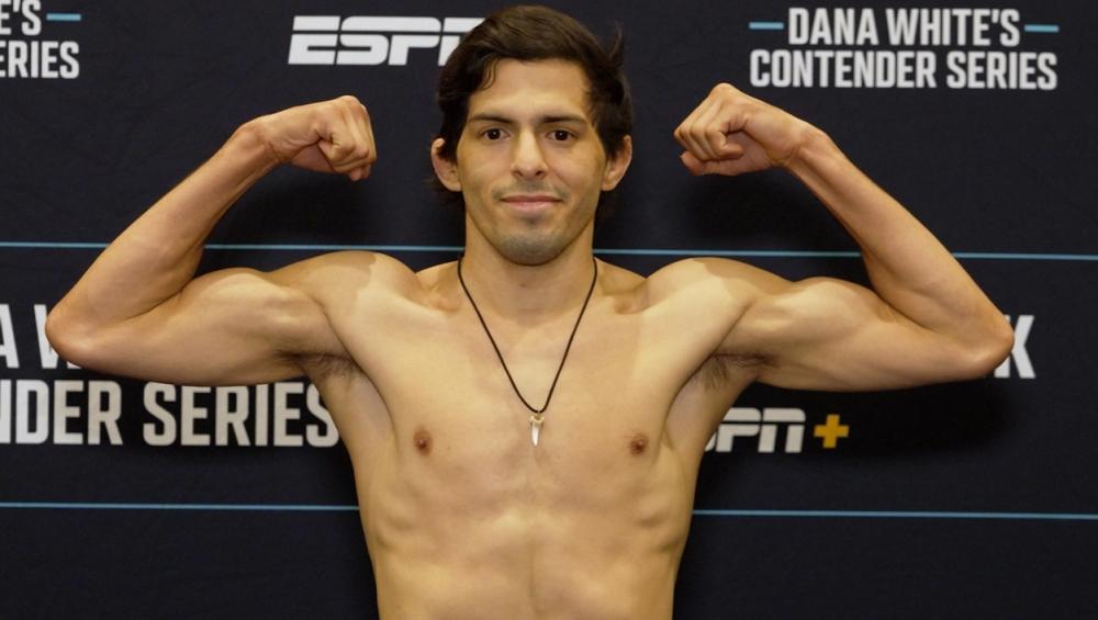 Adrian Luna Martinetti teste son arsenal complet face à l'explosivité de Mark Vologdin | DWCS 85