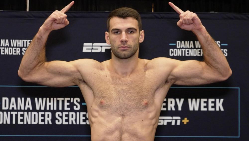 L'invaincu Mario Mingaj met son bilan parfait en jeu face à Wes Schultz | DWCS 86
