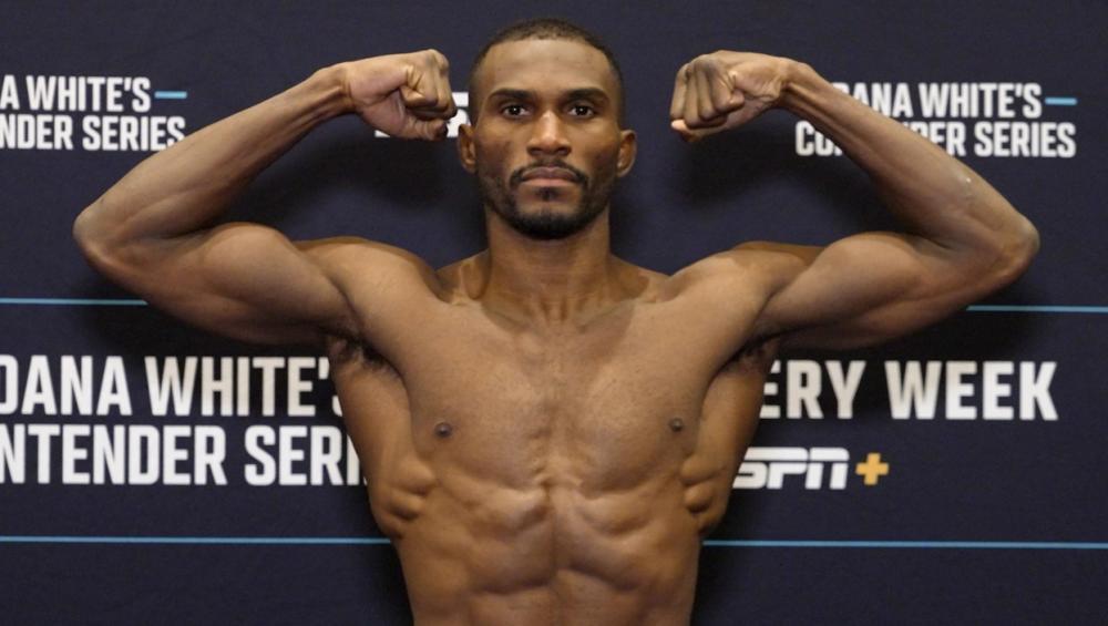 Michael Oliveira affronte Victor Valenzuela dans un choc de strikers | DWCS 86
