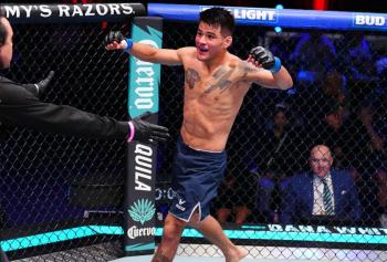 Juan Diaz foudroie Kwon Wonil d'un coup de coude retourné magistral | DWCS 86
