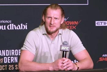Alexander Volkov veut un KO : “Je chercherai à finir le combat” | UFC 321