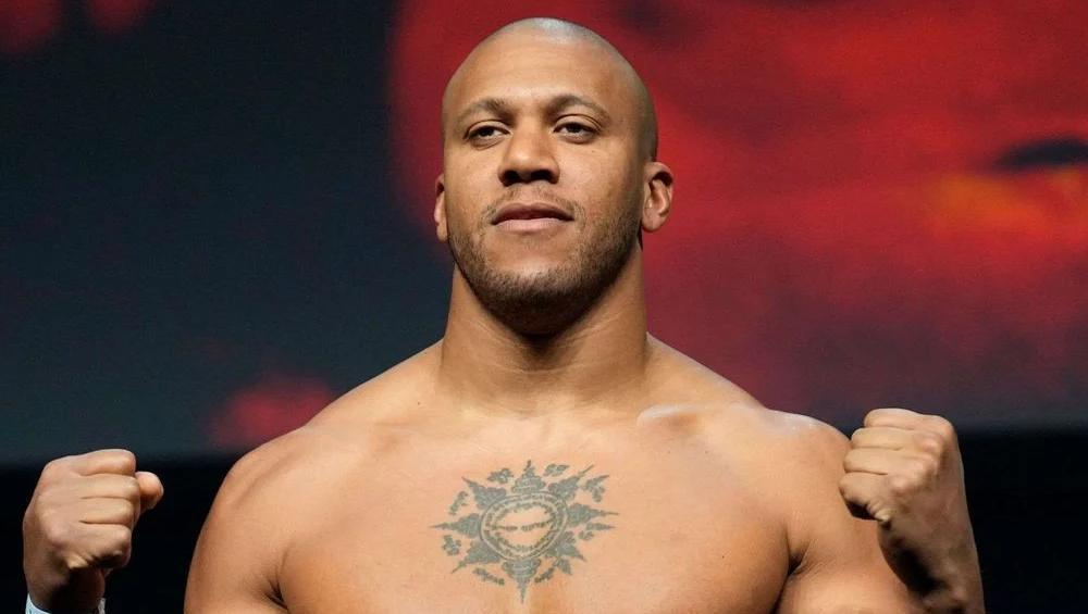 Tom Aspinall et Ciryl Gane s'affrontent pour la suprématie des poids lourds à l'UFC 321