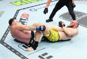 Valter Walker soumet Louie Sutherland avec une nouvelle clé de talon au premier round | UFC 321