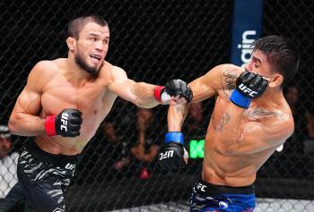Umar Nurmagomedov domine Mario Bautista et s'impose par décision unanime | UFC 321