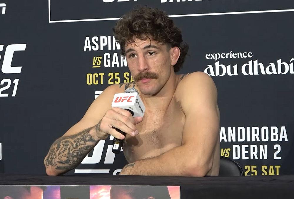 Quillan Salkilld révèle s'être blessé au pied lors de son KO spectaculaire sur Nasrat Haqparast | UFC 321