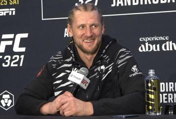 Alexander Volkov estime que l'inactivité pendant le combat de Jailton Almeida lui a coûté la victoire | UFC 321