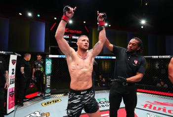 Charles Radtke soumet Daniel Frunza par étranglement au troisième round | UFC Vegas 110