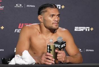 Billy Elekana explique sa soumission et le cafouillage de l'arbitre | UFC Vegas 110