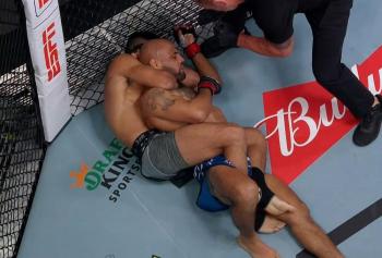 Daniel Marcos soumet Miles Johns par étranglement au R2 | UFC Vegas 111