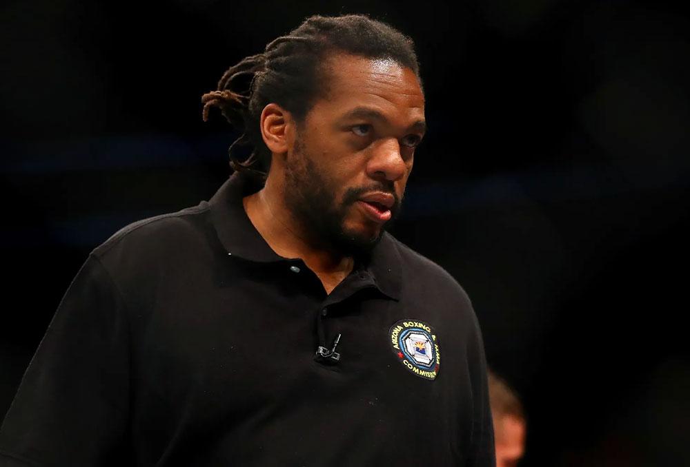 Herb Dean confirme un durcissement majeur des sanctions contre les doigts dans les yeux
