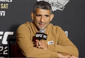 Beneil Dariush révèle la question la plus “difficile” qu'on lui pose | UFC 322