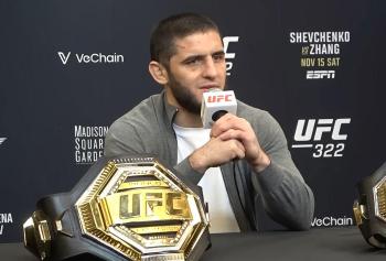 Islam Makhachev célèbre le “plus beau jour de sa vie” après sa victoire sur Jack Della Maddalena | UFC 322