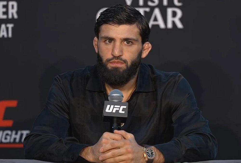 Arman Tsarukyan se moque de la stratégie anti-lutte annoncée par Dan Hooker | UFC Qatar
