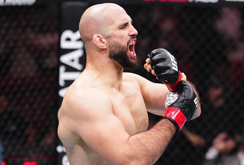 Le suisse Volkan Oezdemir détruit Alonzo Menifield en moins de quatre-vingt-dix secondes | UFC Qatar